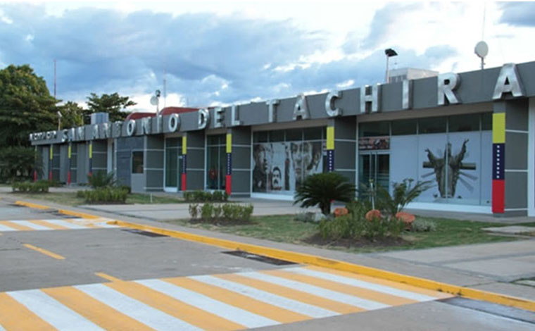 Aeropuerto La Fría Aeropuerto La Fría