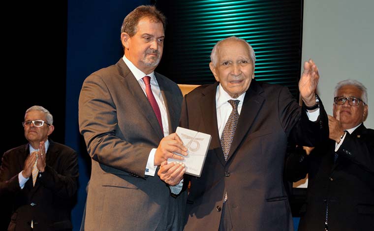 Adán Celis González Adán Celis González